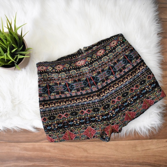Urban Outfitters Pants - Tribal Print Textured Ecote Shorts